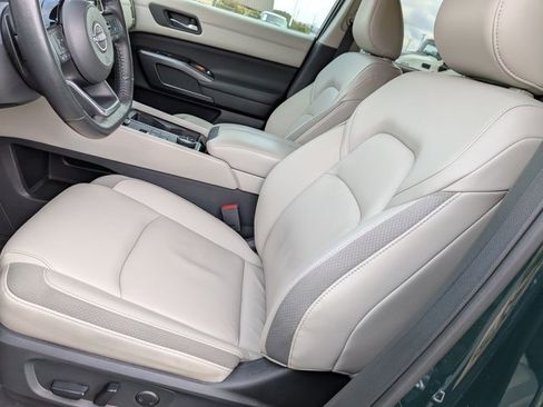 Certified 2023 Nissan Pathfinder SL image 14