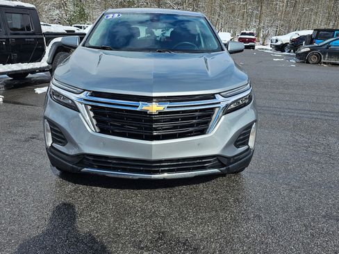 Used 2023 Chevrolet Equinox LT w/ Driver Convenience Package image 3