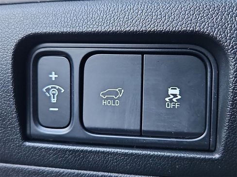 Certified 2025 Kia Sorento EX w/ Panoramic Sunroof Package image 27