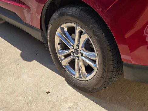 Used 2015 Ford Edge SEL w/ Equipment Group 201A FWD image 18