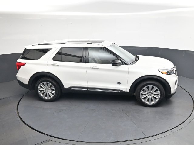 Used 2023 Ford Explorer King Ranch w/ Technology Package AWD/4WD image 26