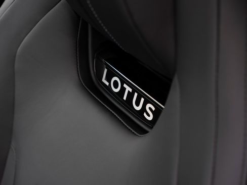 Used 2025 Lotus Emira RWD image 6