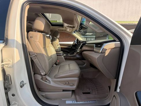 Used 2015 Chevrolet Suburban LT AWD/4WD image 27