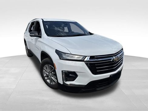 Used 2023 Chevrolet Traverse LT AWD/4WD image 4