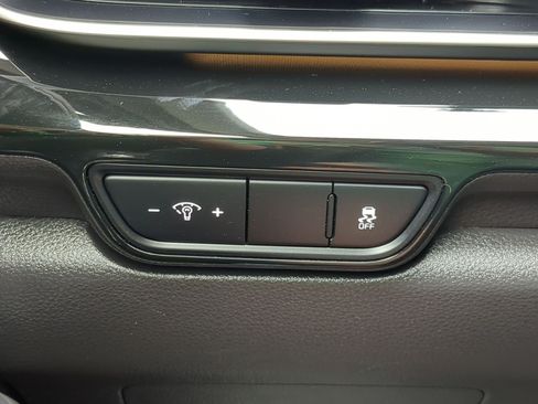 Used 2025 Kia Carnival SX Prestige FWD image 18