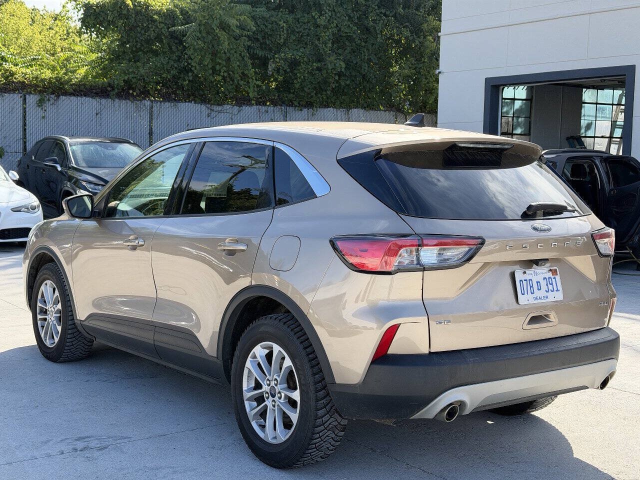 Used 2020 Ford Escape SE AWD/4WD image 7