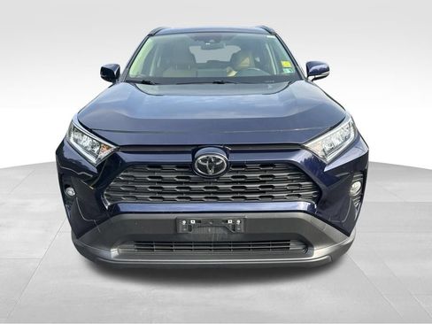 Used 2020 Toyota RAV4 XLE Premium AWD/4WD image 8
