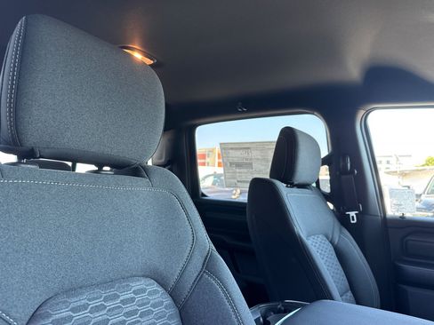 New 2026 RAM 1500 Express AWD/4WD image 15