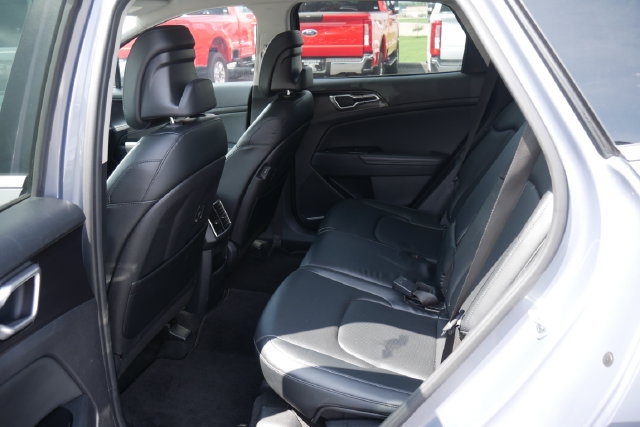 Used 2023 Kia Sportage EX AWD/4WD image 15
