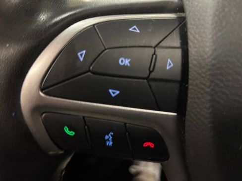 Used 2019 Jeep Grand Cherokee Limited w/ Luxury Group II AWD/4WD image 27