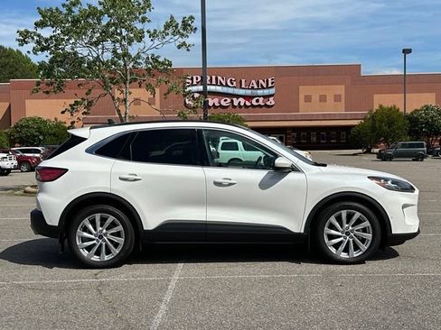 Used 2022 Ford Escape Titanium w/ Titanium Elite Package FWD image 6