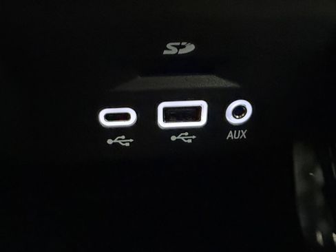 Used 2023 Chevrolet TrailBlazer RS w/ Sun and Liftgate Package image 21