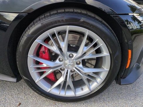 Used 2021 Aston Martin V8 Vantage Coupe image 10