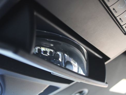 Used 2016 Dodge Grand Caravan SXT image 56