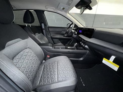 New 2025 Nissan Kicks SV w/ Illumination Package image 7