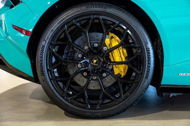 Used 2023 Lamborghini Huracan Tecnica RWD image 24