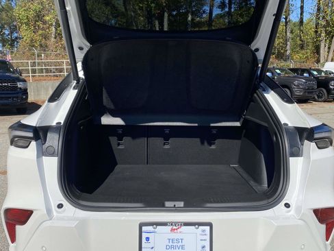 Used 2025 Buick Envista Avenir image 33