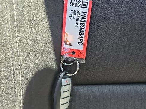 Used 2023 Nissan Altima 2.5 SV w/ SV Premium Package FWD image 20