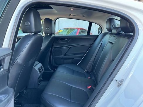 Used 2019 Jaguar XE Premium RWD image 30