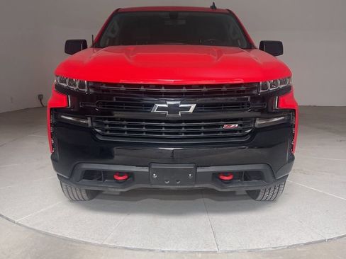Used 2021 Chevrolet Silverado 1500 LT Trail Boss w/ Convenience Package II image 2