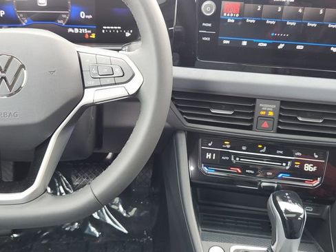 New 2026 Volkswagen Jetta SE image 28
