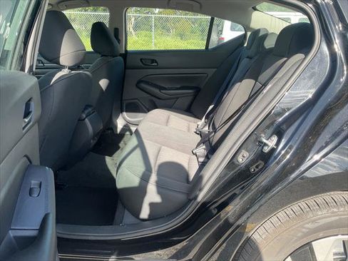 Used 2024 Nissan Altima 2.5 S FWD image 17
