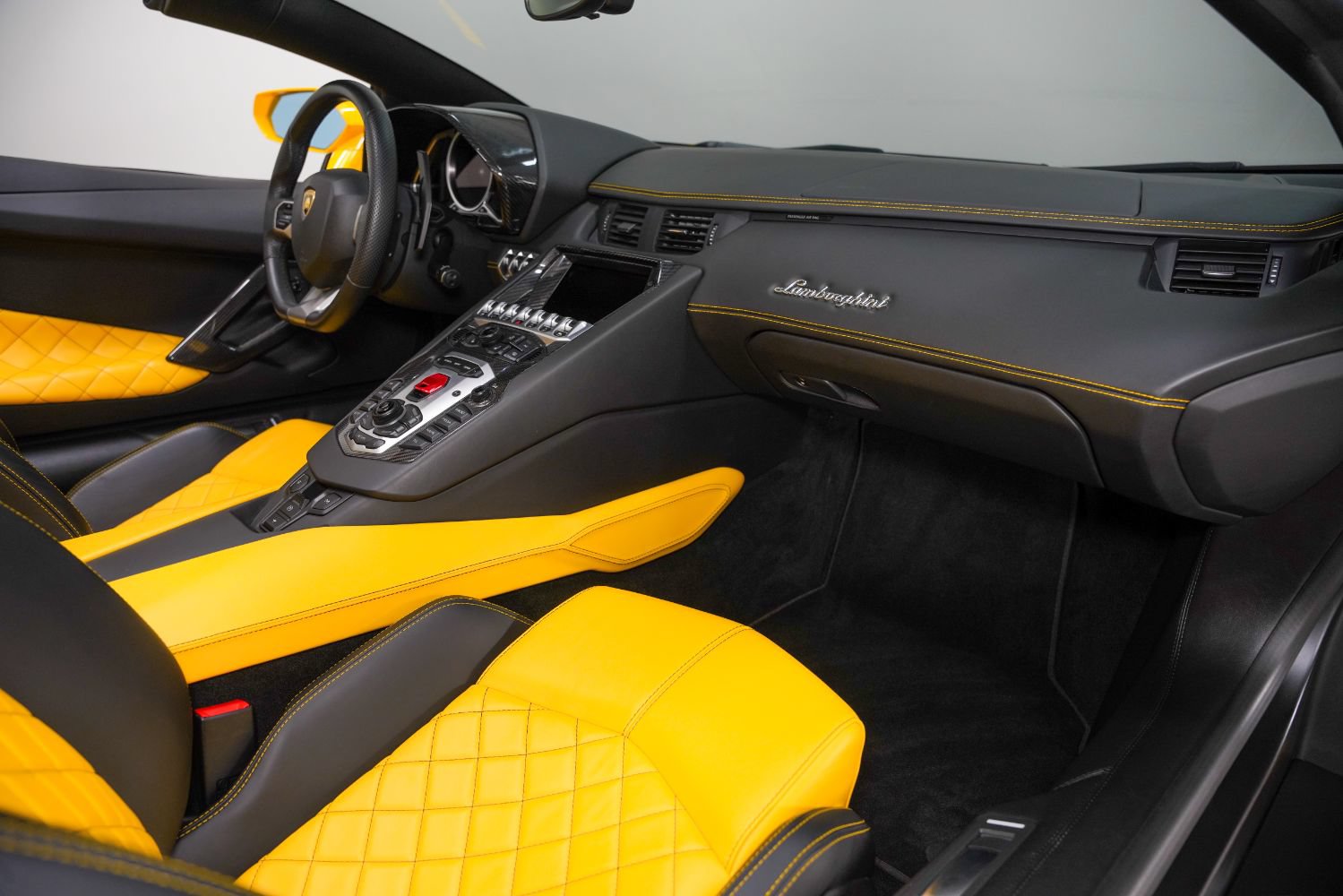 Used 2015 Lamborghini Aventador LP 700-4 AWD/4WD image 34