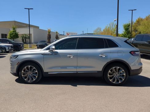 Used 2023 Lincoln Nautilus Reserve image 6