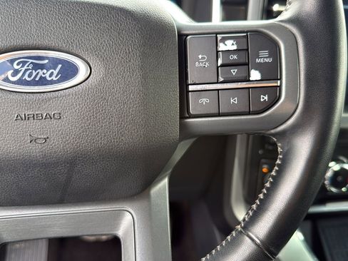 Used 2022 Ford F150 Lariat w/ Trailer Tow Package AWD/4WD image 15