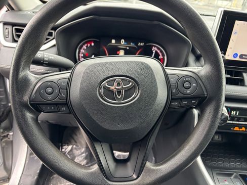 Used 2024 Toyota RAV4 XLE image 28