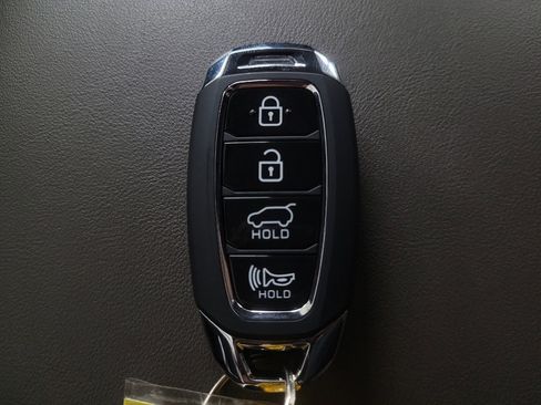 Used 2019 Hyundai Santa Fe Limited FWD image 32