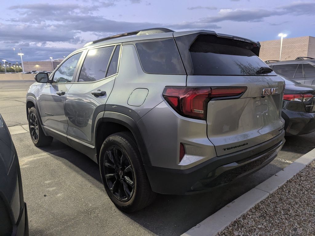 Used 2026 GMC Terrain Elevation w/ Elevation Premium Package FWD image 6