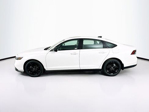 Used 2025 Honda Accord SE image 4