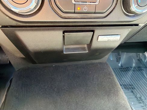 Used 2014 Ford F150 XLT w/ XLT Convenience Package image 27