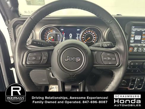 Used 2023 Jeep Gladiator Willys image 12