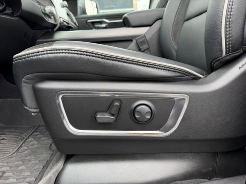 Used 2025 RAM 1500 Laramie w/ Sport Appearance Package image 26