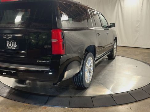Used 2019 Chevrolet Suburban Premier w/ Premier Plus Edition image 9