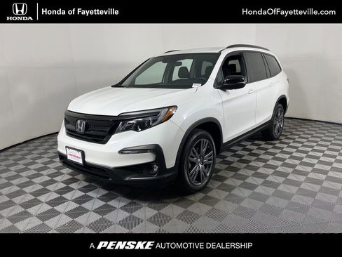 Used 2022 Honda Pilot Sport image 1
