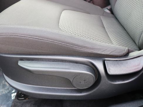 Used 2024 Kia Sportage LX image 40