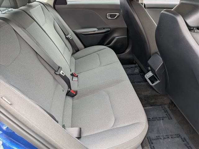 Used 2025 Kia K4 FWD image 25
