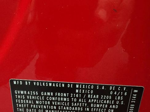 Used 2016 Volkswagen Golf Limited Edition image 32