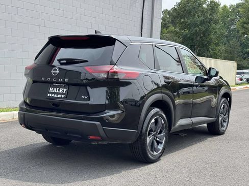 Used 2024 Nissan Rogue SV FWD image 21