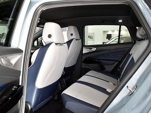 New 2026 Volkswagen ID.4 Pro S image 8