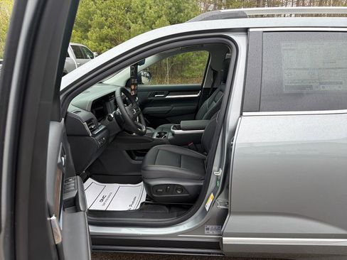 New 2026 GMC Terrain Denali w/ LPO, Floor Liner Package AWD/4WD image 10