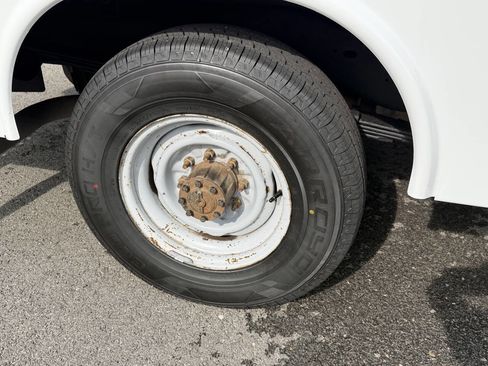 Used 2018 Ford E-350 and Econoline 350 Super Duty w/ Power Windows & Locks Group image 44