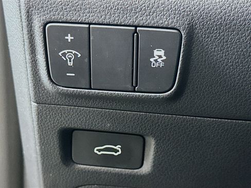 Used 2025 Kia K5 LXS image 17