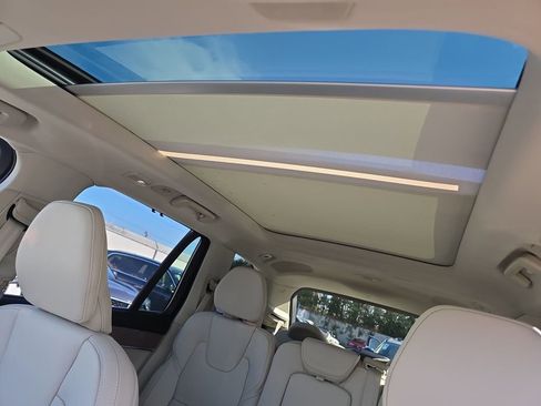 New 2026 Volvo XC90 B6 Ultra image 42