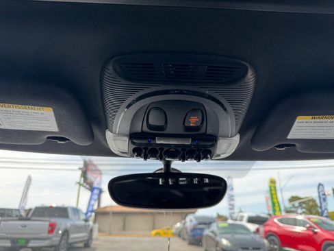 Used 2017 MINI Cooper 4-Door Hardtop image 27