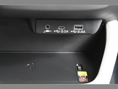 Used 2026 Subaru Forester Premium AWD/4WD image 38