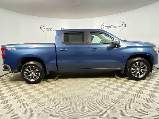 Used 2024 Chevrolet Silverado 1500 LT AWD/4WD image 7